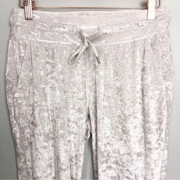 LULULEMON | Ready To Crush Chrome Velvet Joggers Drawstring Waist Women’s Size 6 - Picture 8 of 14